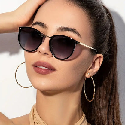 Brielle Women’s Retro Oval Fashion Glasses